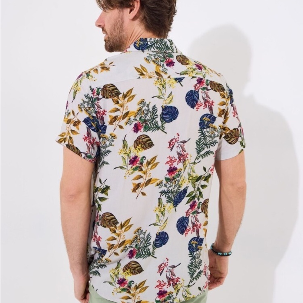 A&F Multicolor Floral Stretch Button Up Shirt L